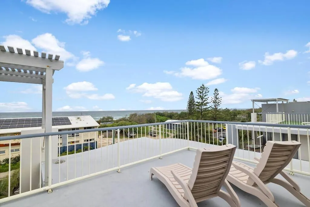 Salty Breeze - Rooftop Terrace & Jacuzzi Marcoola Apartment